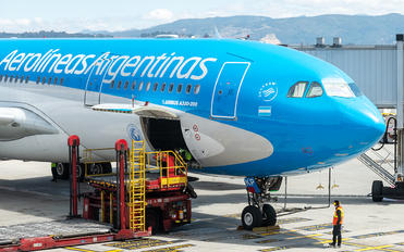 LV-GKP - Aerolineas Argentinas Airbus A330-200