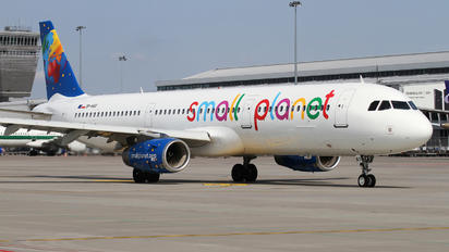 SP-HAV - Small Planet Airlines Airbus A321