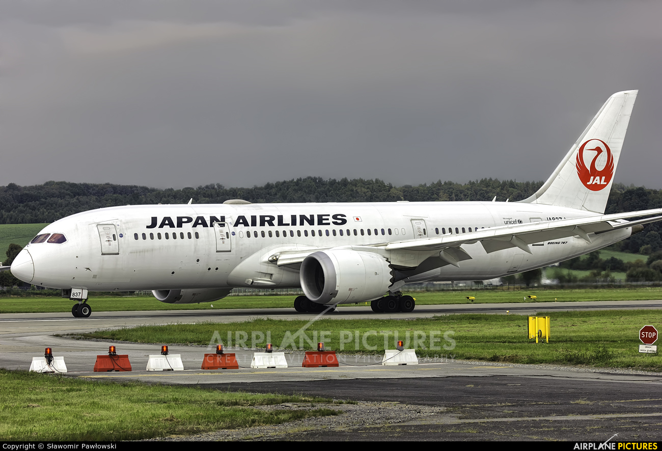 JAL - Japan Airlines JA837J aircraft at Kraków - John Paul II Intl