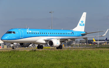 PH-EZN - KLM Cityhopper Embraer ERJ-190 (190-100)