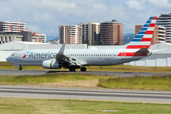 N973AN - American Airlines Boeing 737-800