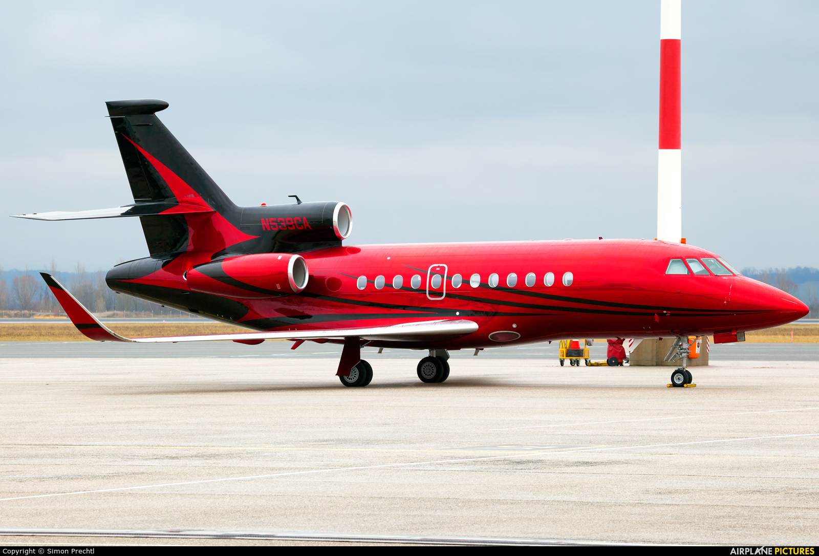 Private N539CA aircraft at Linz