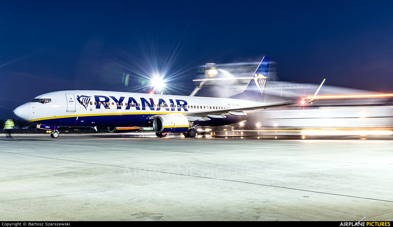 Ryanair EI-DWO aircraft at Wrocław - Copernicus