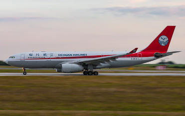 B-6518 - Sichuan Airlines  Airbus A330-200
