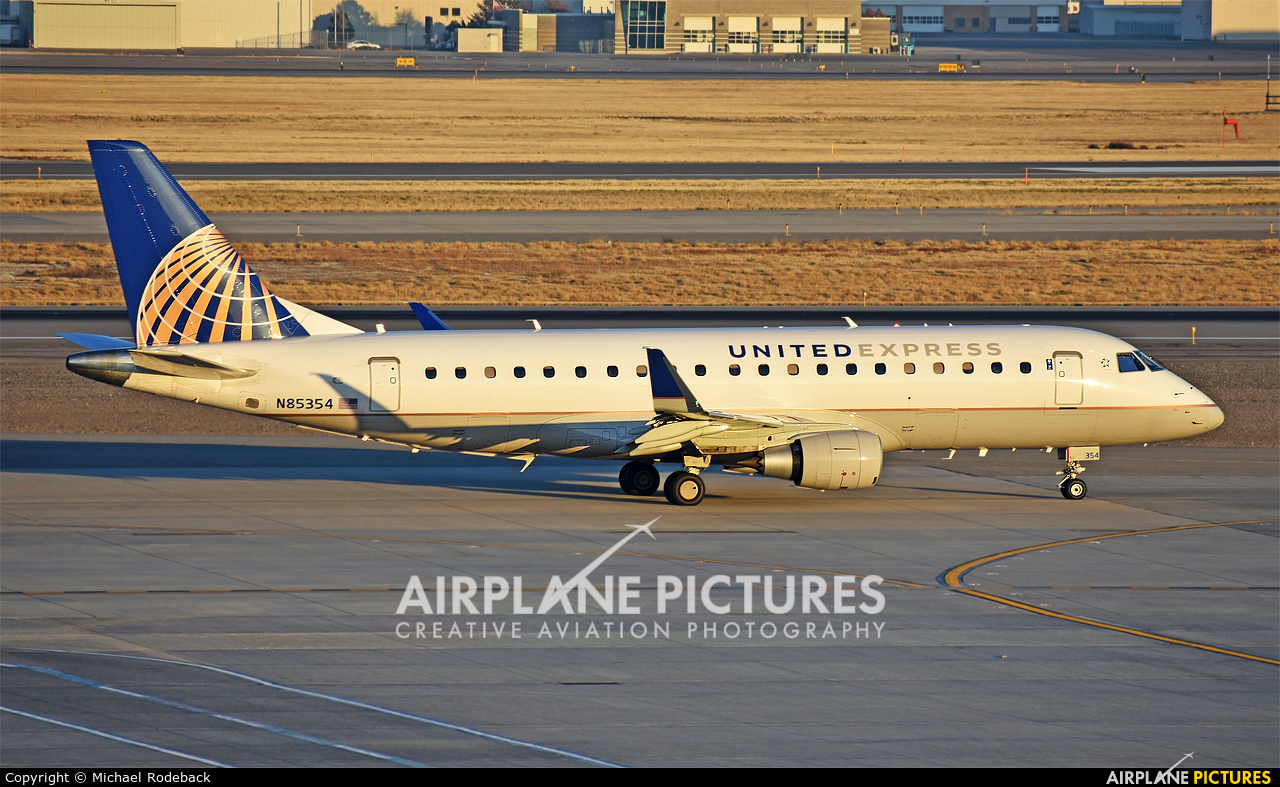 United Express N85354 aircraft at Salt Lake City
