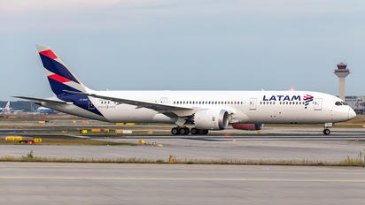 CC-BGD - LATAM Boeing 787-9 Dreamliner