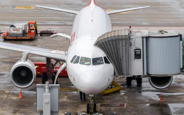 EC-LXQ - Iberia Airbus A320