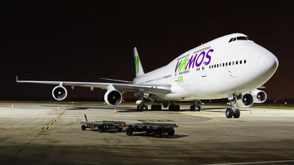 EC-KXN - Wamos Air Boeing 747-400