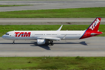 PT-XPA - LATAM Brasil Airbus A321