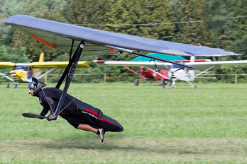 - - Private Unknown Hang glider