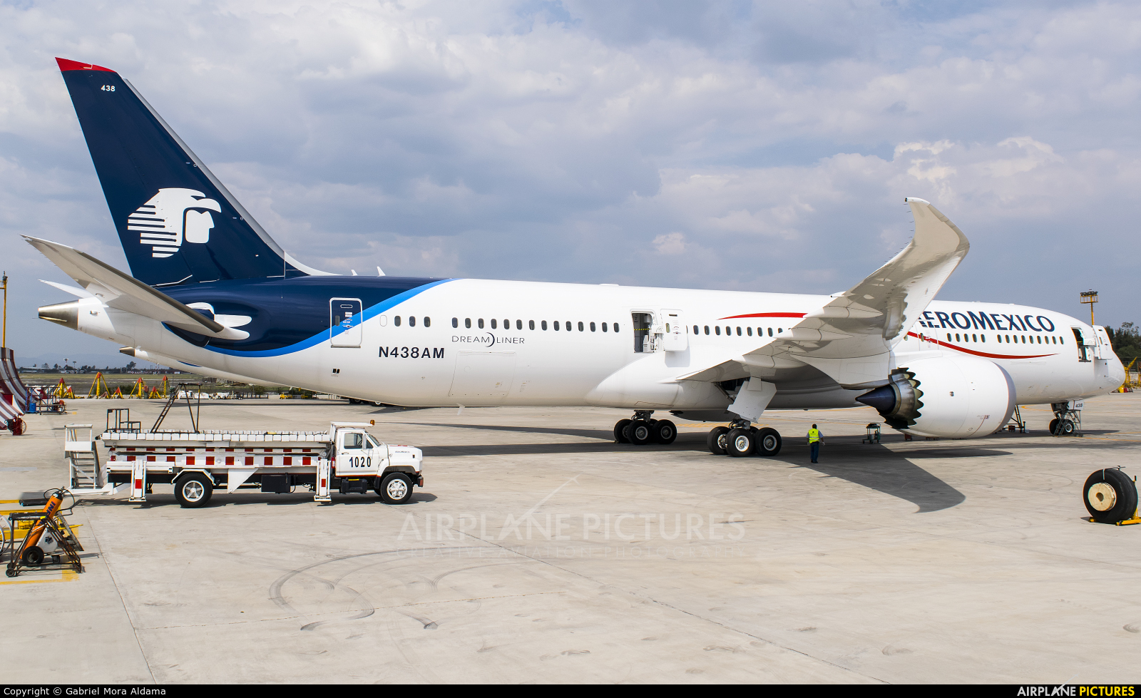 Aeromexico N438AM aircraft at Mexico City - Licenciado Benito Juarez Intl