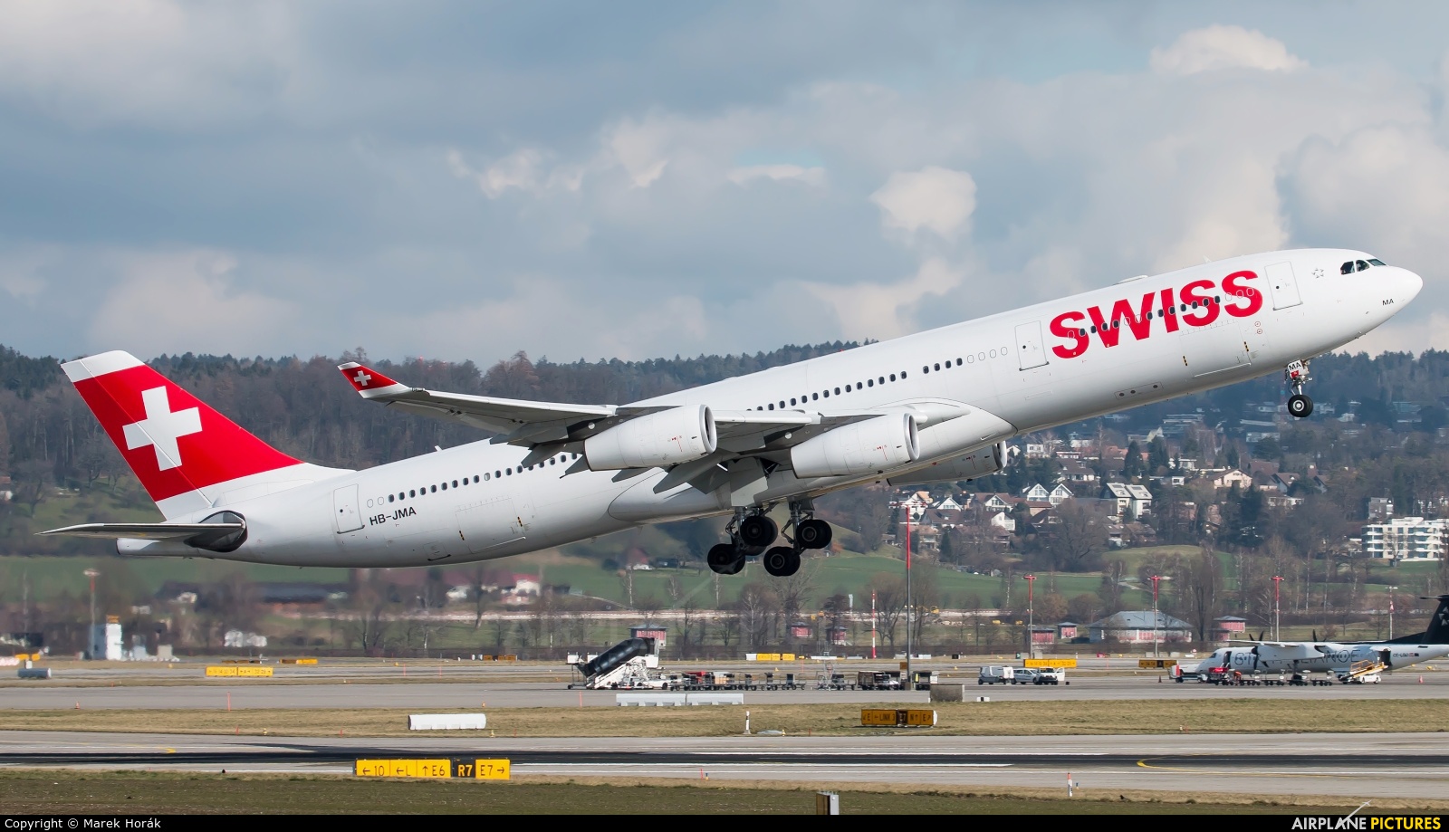 Swiss HB-JMA aircraft at Zurich