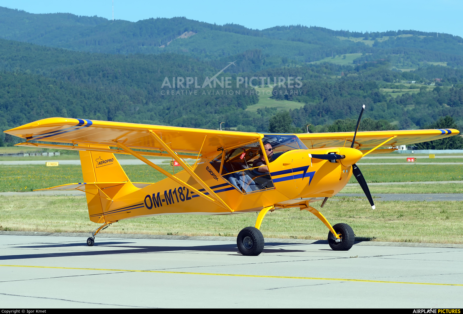 Private OM-M182 aircraft at Sliač