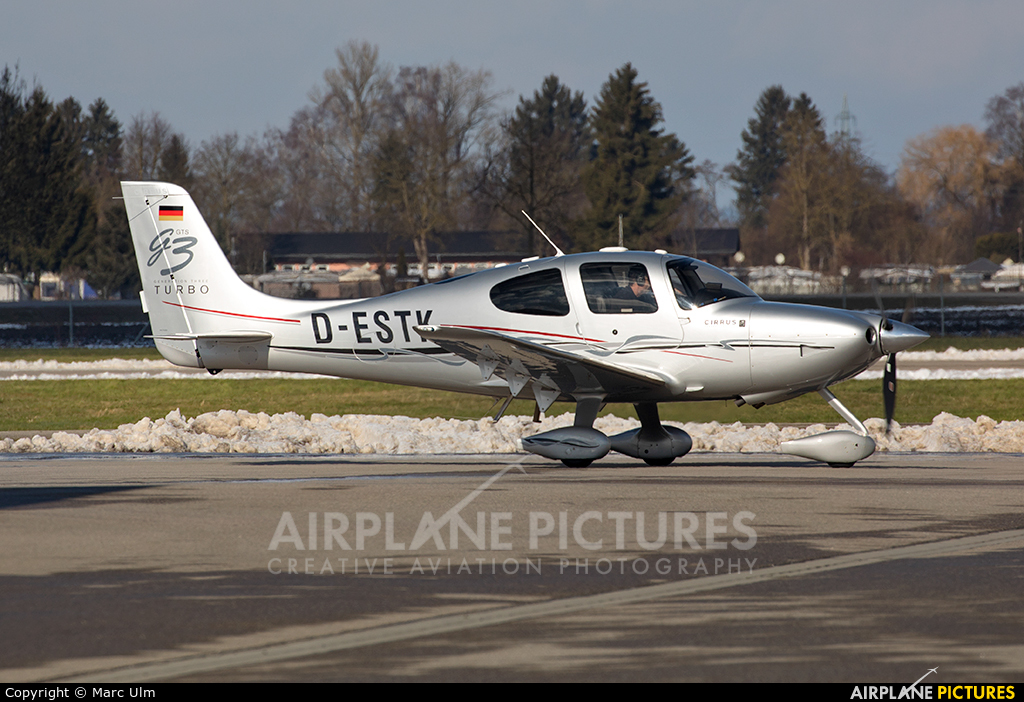 Private D-ESTK aircraft at Augsburg
