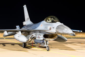 J-201 - Netherlands - Air Force General Dynamics F-16A Fighting Falcon