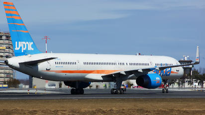 4X-BAU - Arkia Boeing 757-300