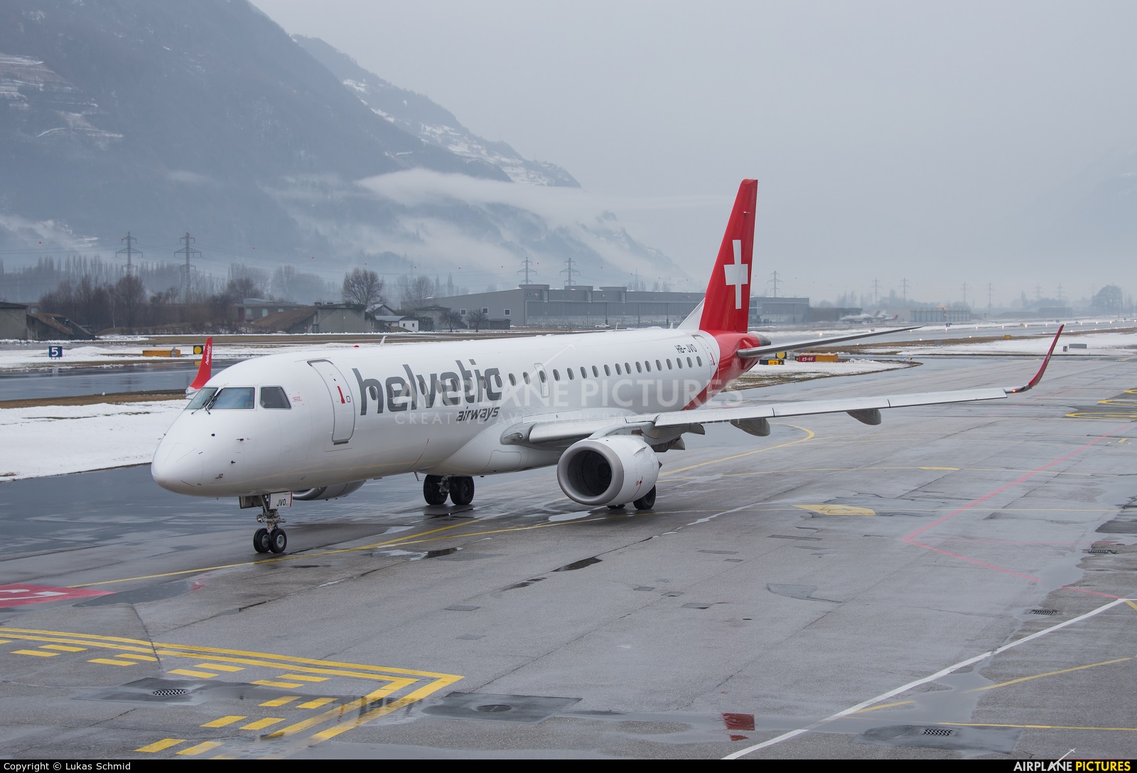 Helvetic Airways HB-JVO aircraft at Sion