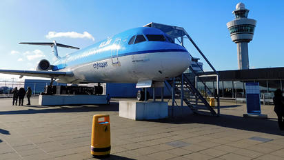 PH-OFE - KLM Cityhopper Fokker 100