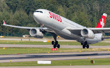 HB-JHI - Swiss Airbus A330-300
