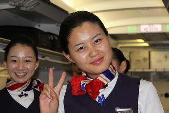 - - China Eastern Airlines - Aviation Glamour - Flight Attendant