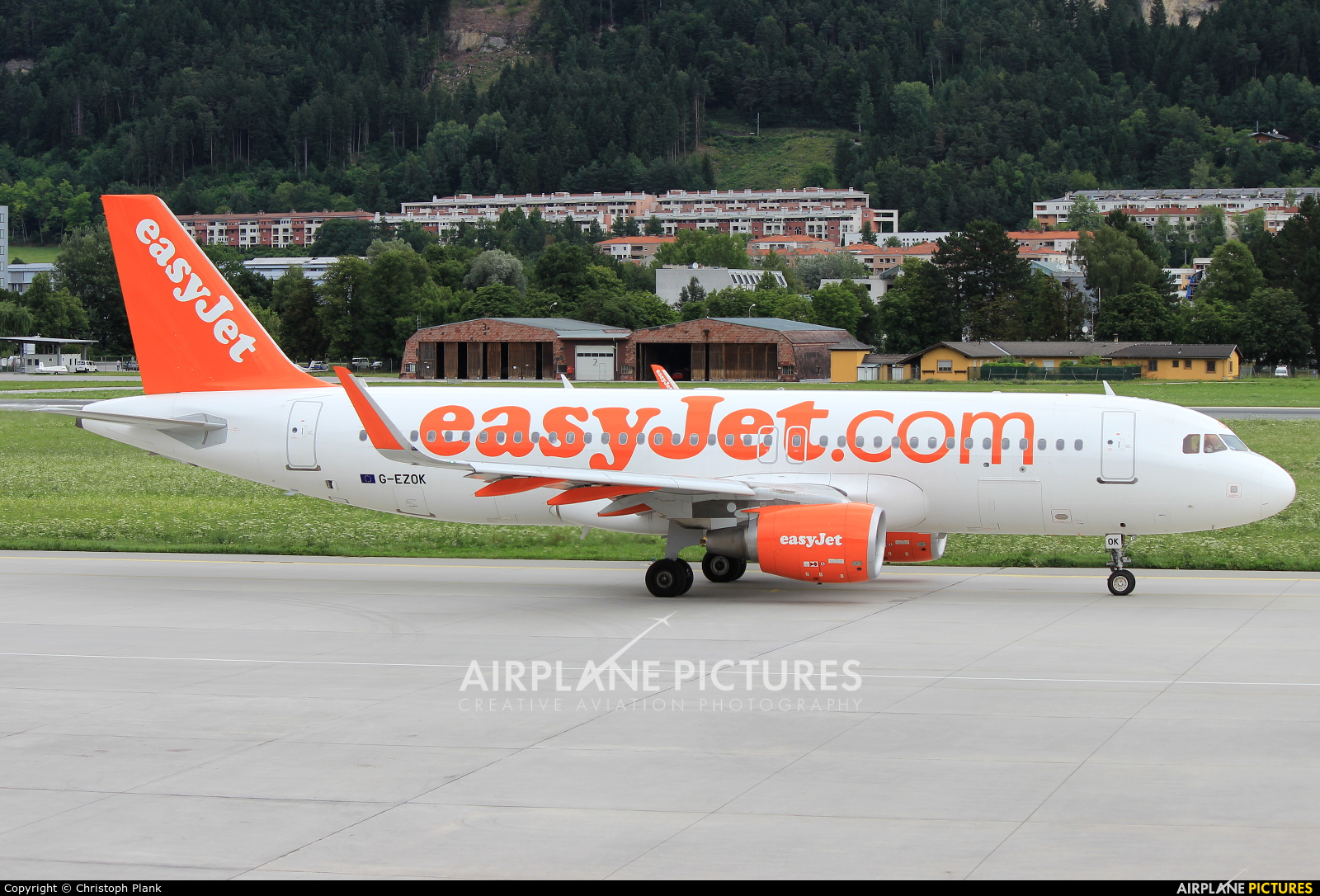 easyJet G-EZOK aircraft at Innsbruck