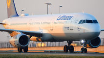 D-AISC - Lufthansa Airbus A321 aircraft