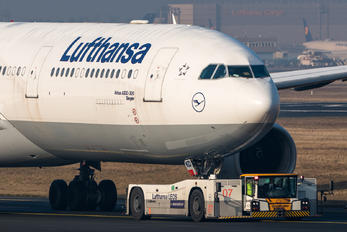 D-AIKD - Lufthansa Airbus A330-300