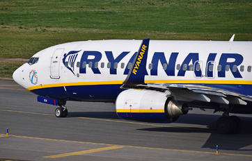 EI-EKN - Ryanair Boeing 737-800