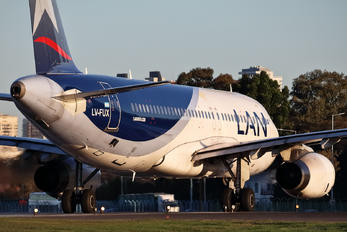 LV-FUX - LAN Argentina Airbus A320
