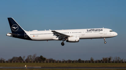 D-AISP - Lufthansa Airbus A321