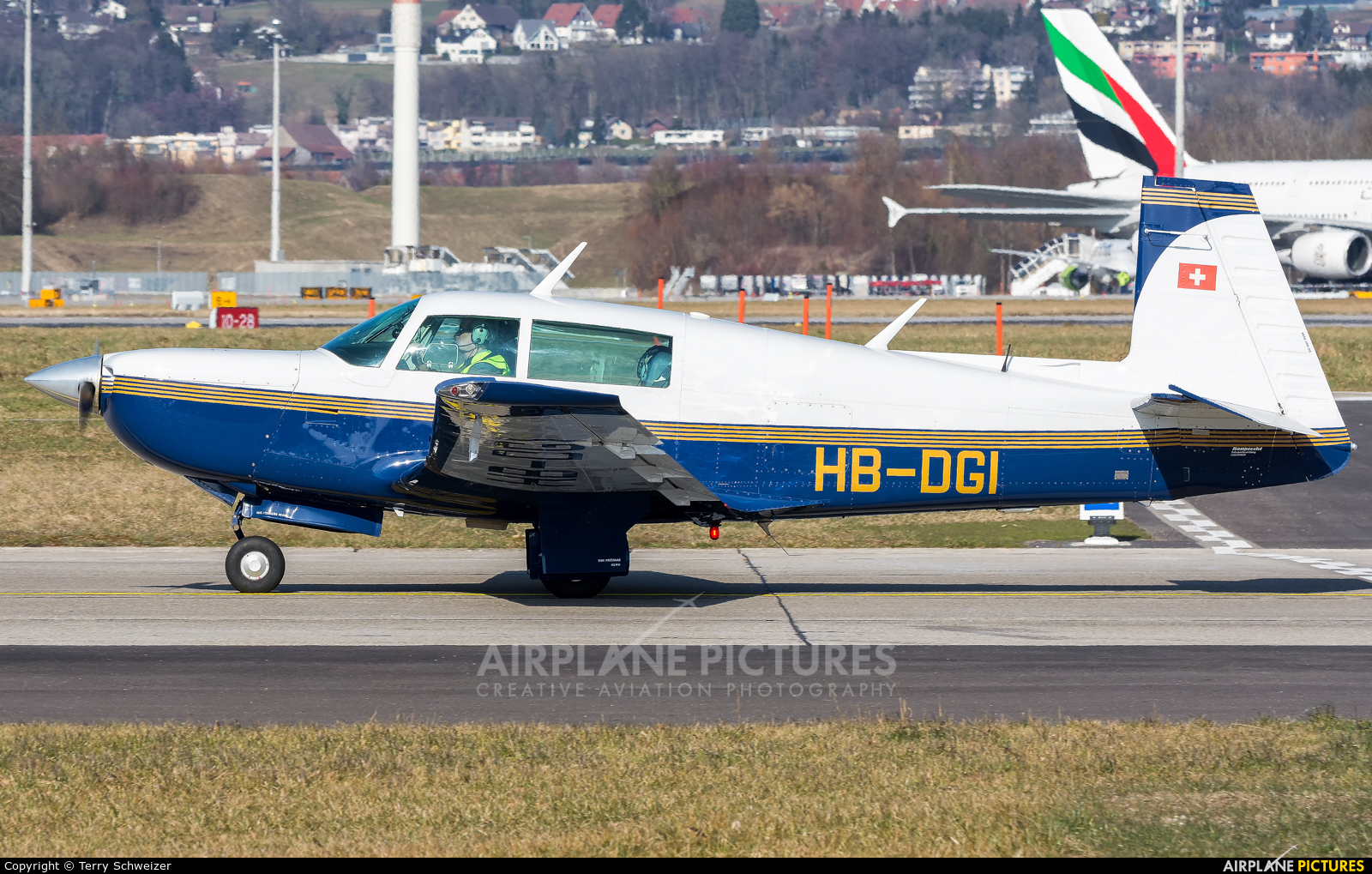 Private HB-DGI aircraft at Zurich