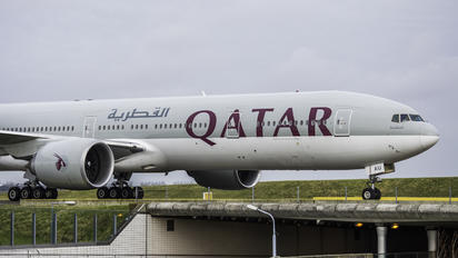 A7-BAU - Qatar Airways Boeing 777-300ER
