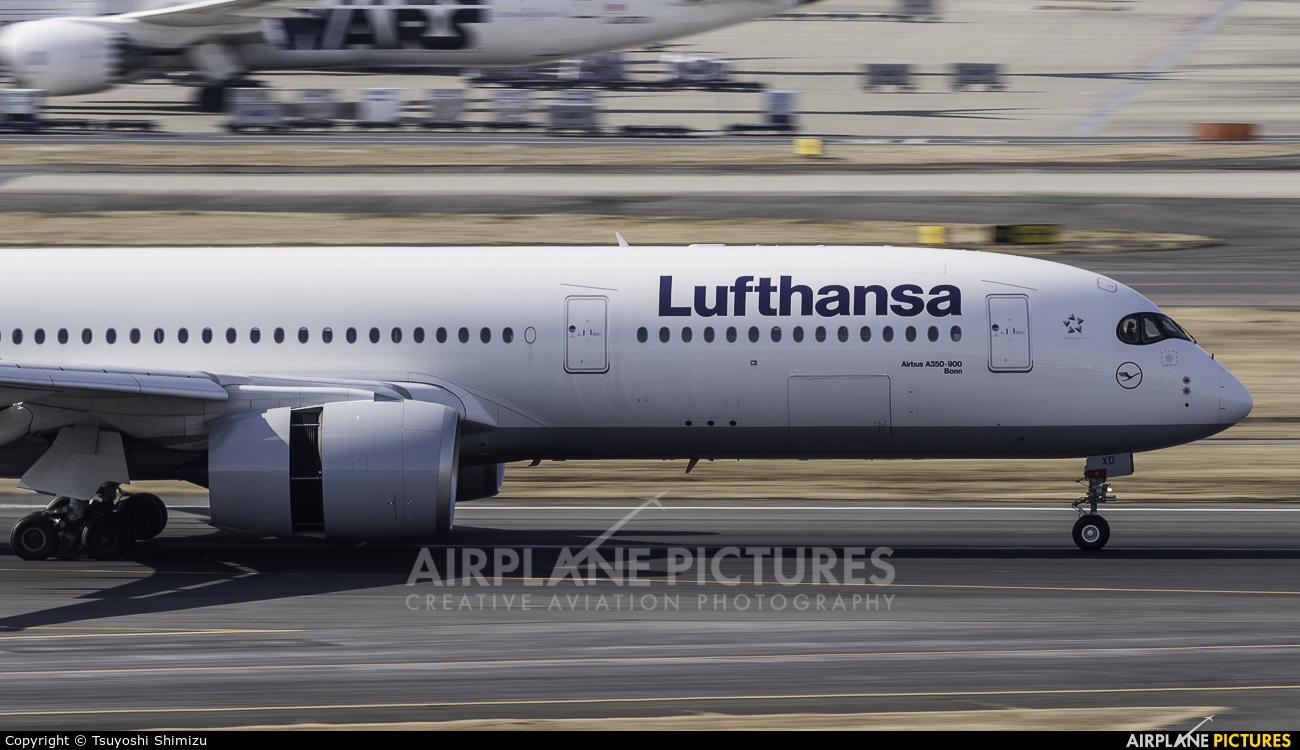 Lufthansa D-AIXD aircraft at Tokyo - Haneda Intl