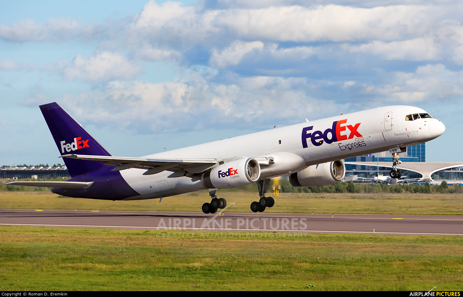 FedEx Federal Express N916FD aircraft at Helsinki - Vantaa