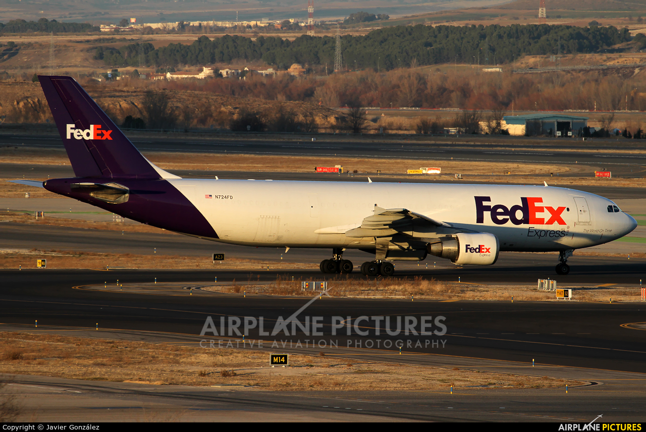 FedEx Federal Express N724FD aircraft at Madrid - Barajas