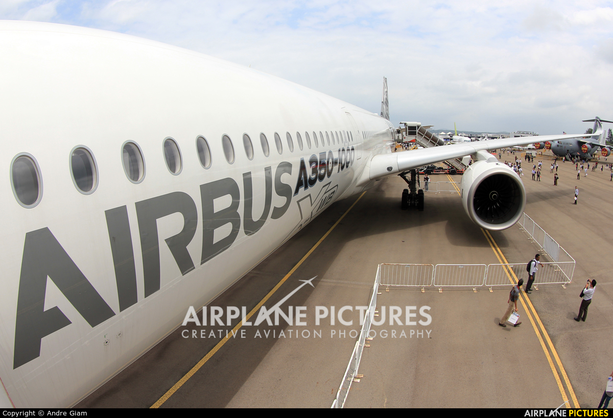 Airbus Industrie F-WLXV aircraft at Singapore - Changi