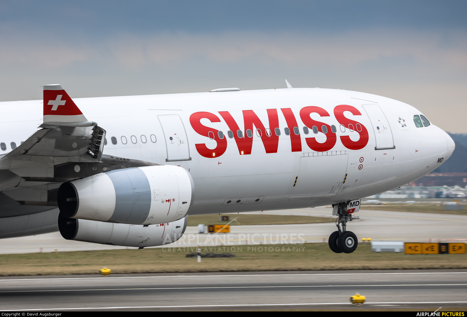 Swiss HB-JMD aircraft at Zurich