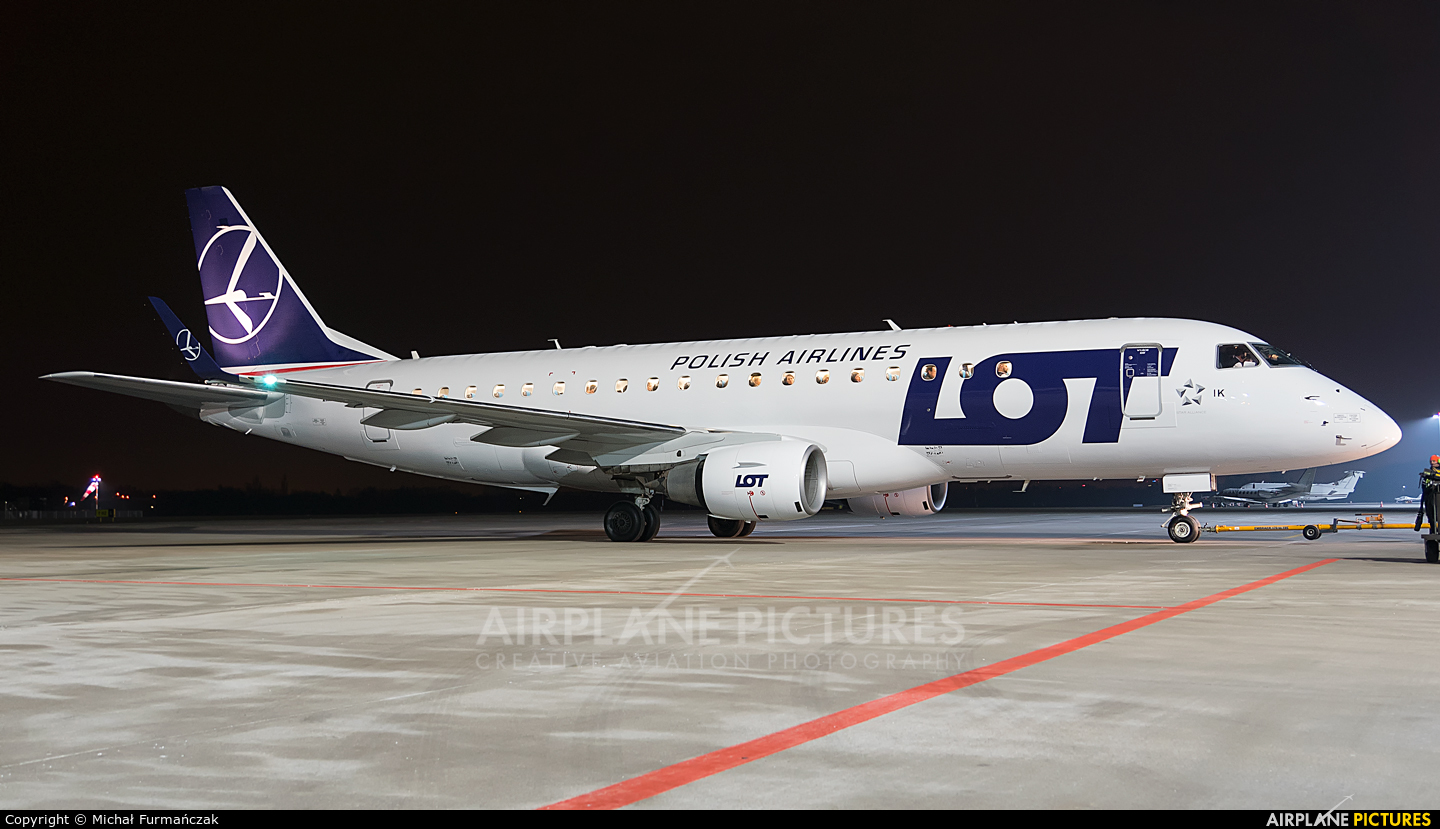 LOT - Polish Airlines SP-LIK aircraft at Poznań - Ławica