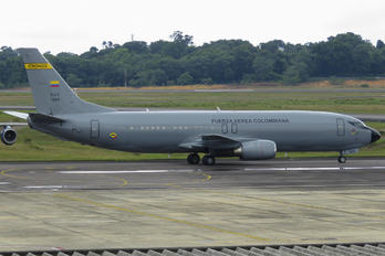 FAC1209 - Colombia - Air Force Boeing 737-400(Combi)