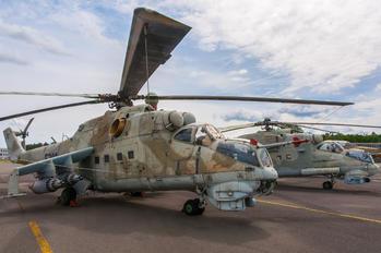 5211 - Germany - Democratic Republic Air Force Mil Mi-24D