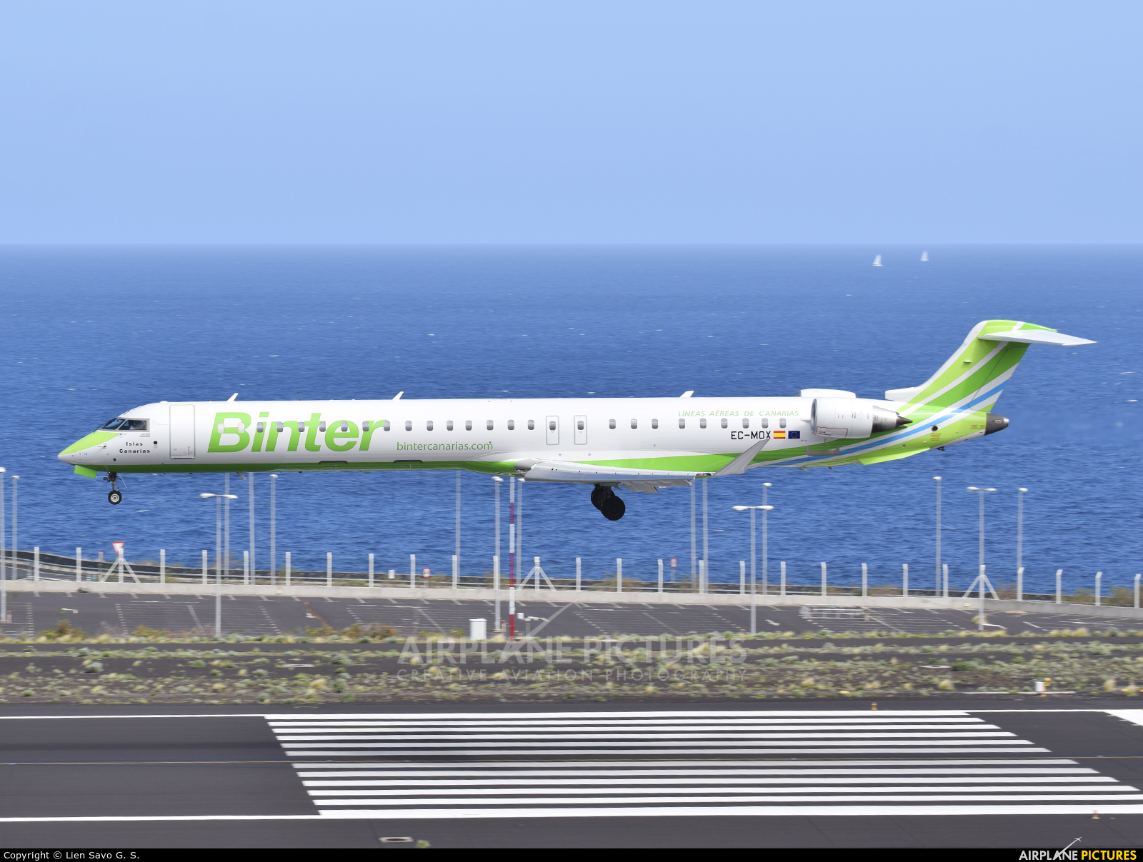 Binter Canarias EC-MOX aircraft at Santa Cruz de La Palma