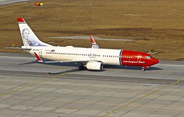 LN-DYN - Norwegian Air Shuttle Boeing 737-800