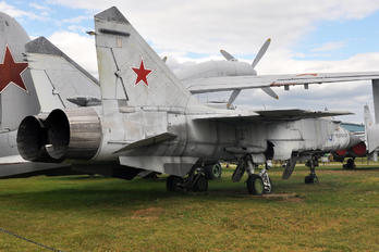 96 - Russia - Air Force Mikoyan-Gurevich MiG-31 (all models)