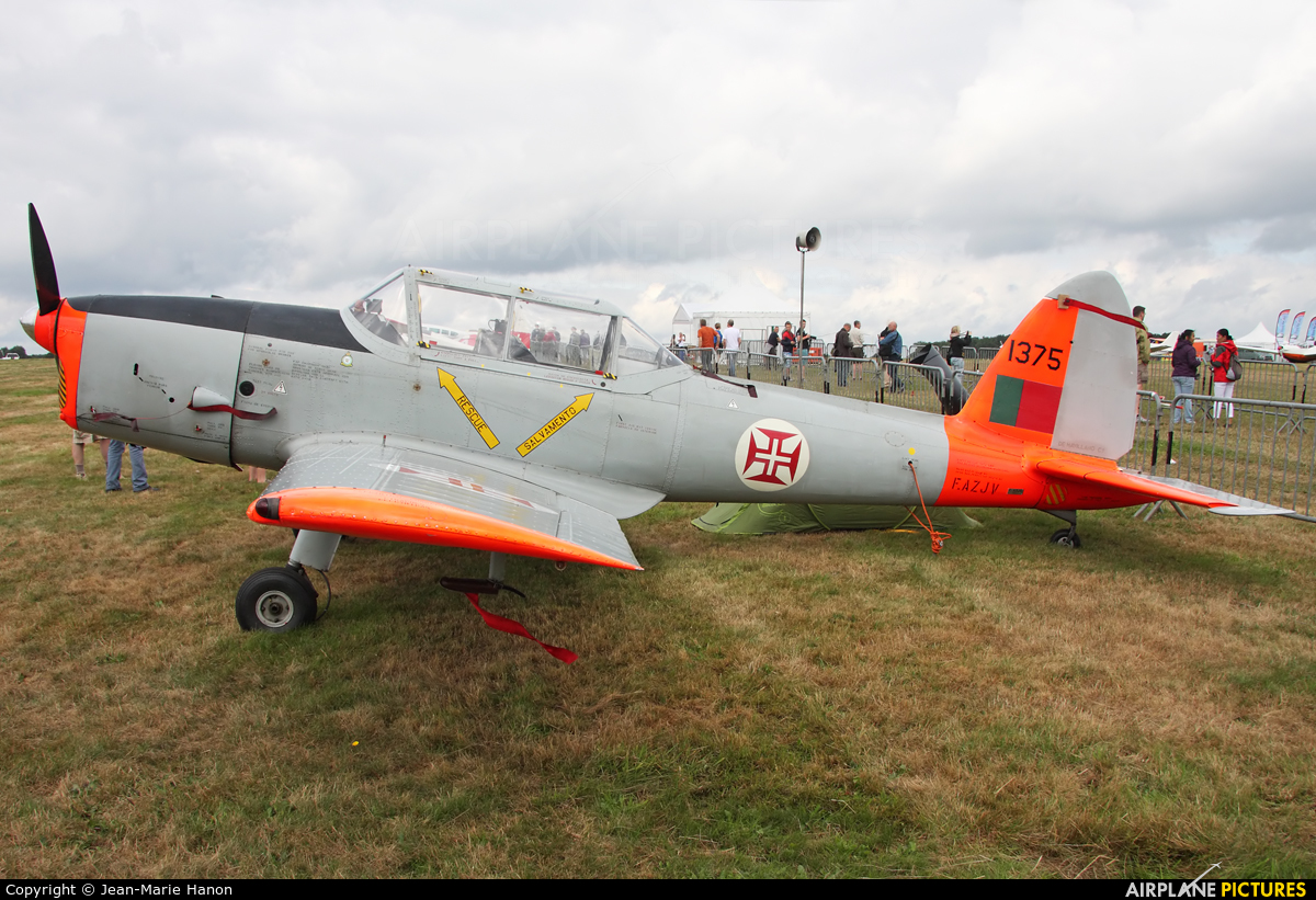 Private F-AZJV aircraft at Diest Schaffen