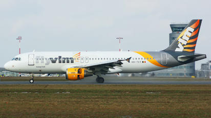 OO-TCT - VLM Airlines Airbus A320