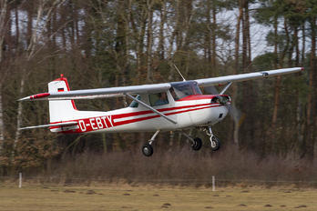 D-EVJO - Private Cessna 172 Skyhawk (all models except RG)