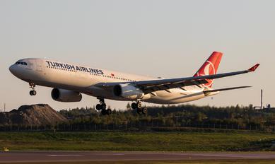 TC-JNP - Turkish Airlines Airbus A330-300
