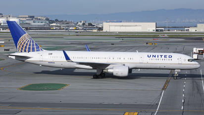 N589UA - United Airlines Boeing 757-200