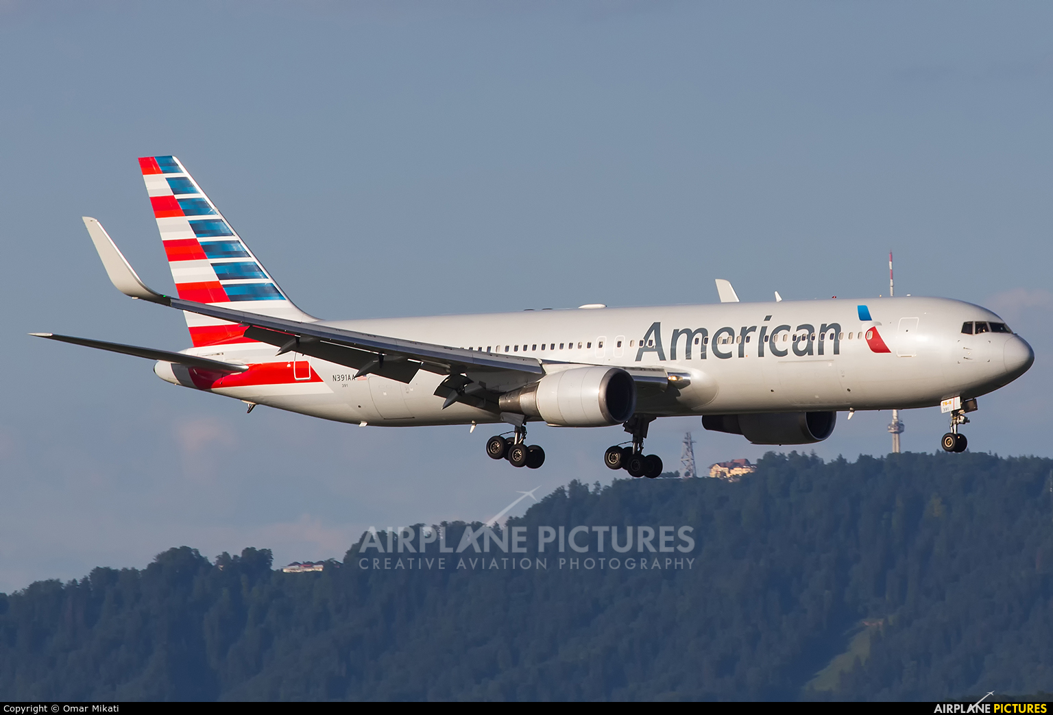 American Airlines N391AA aircraft at Zurich