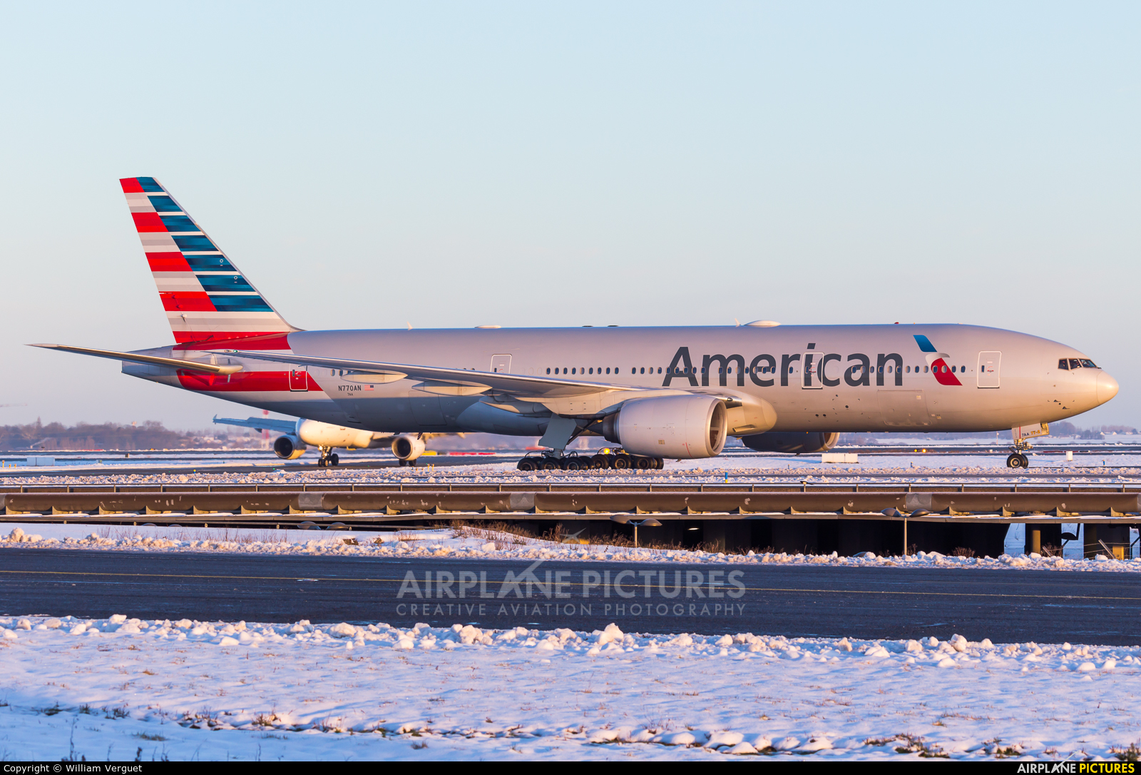 American Airlines N770AN aircraft at Paris - Charles de Gaulle